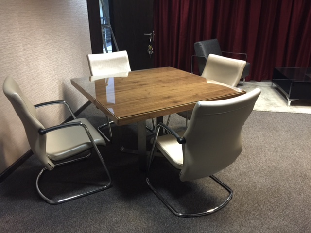 Workstations and seating