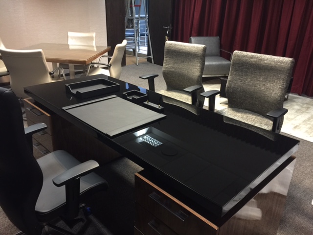 Bankserve office workstations and seating